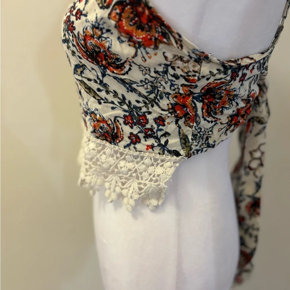 Medium Abercrombie & Fitch Floral Crochet Open Back Tie Crop Top - Picture 8 of 15